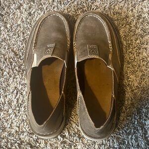 Women’s Casual Slip-On Shoes - Brown bomber